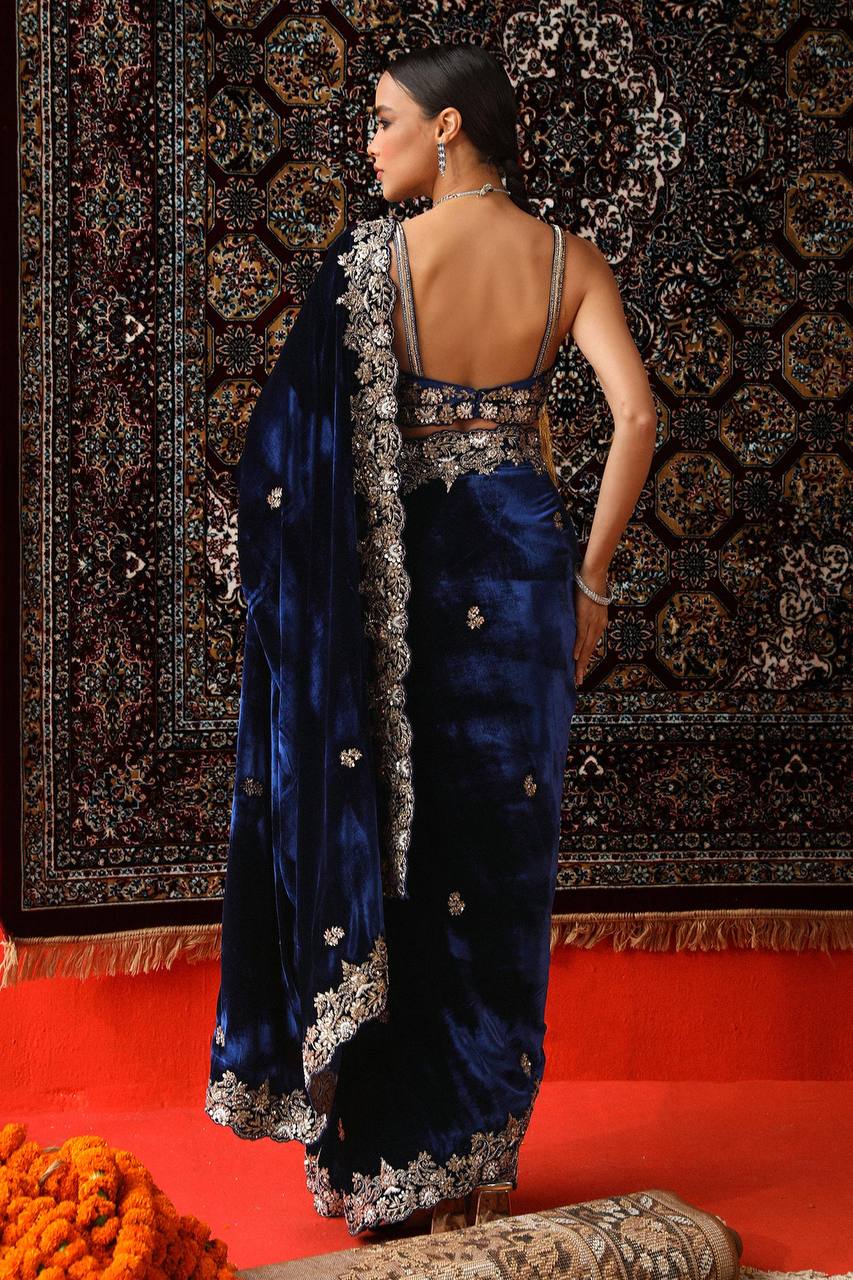 Aarohi New Party Wear Velvet Saree - Image 3