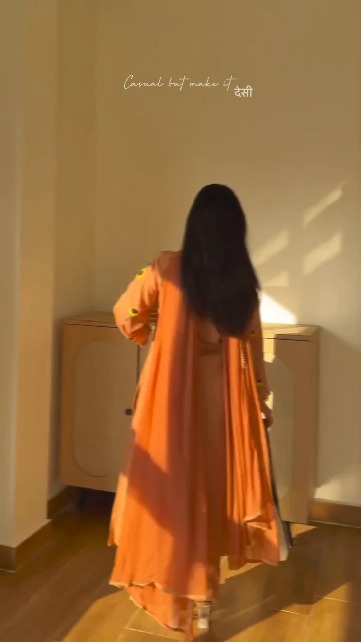 Aarohi Sunflower Embroidered Rayon Kurta Set - Image 4