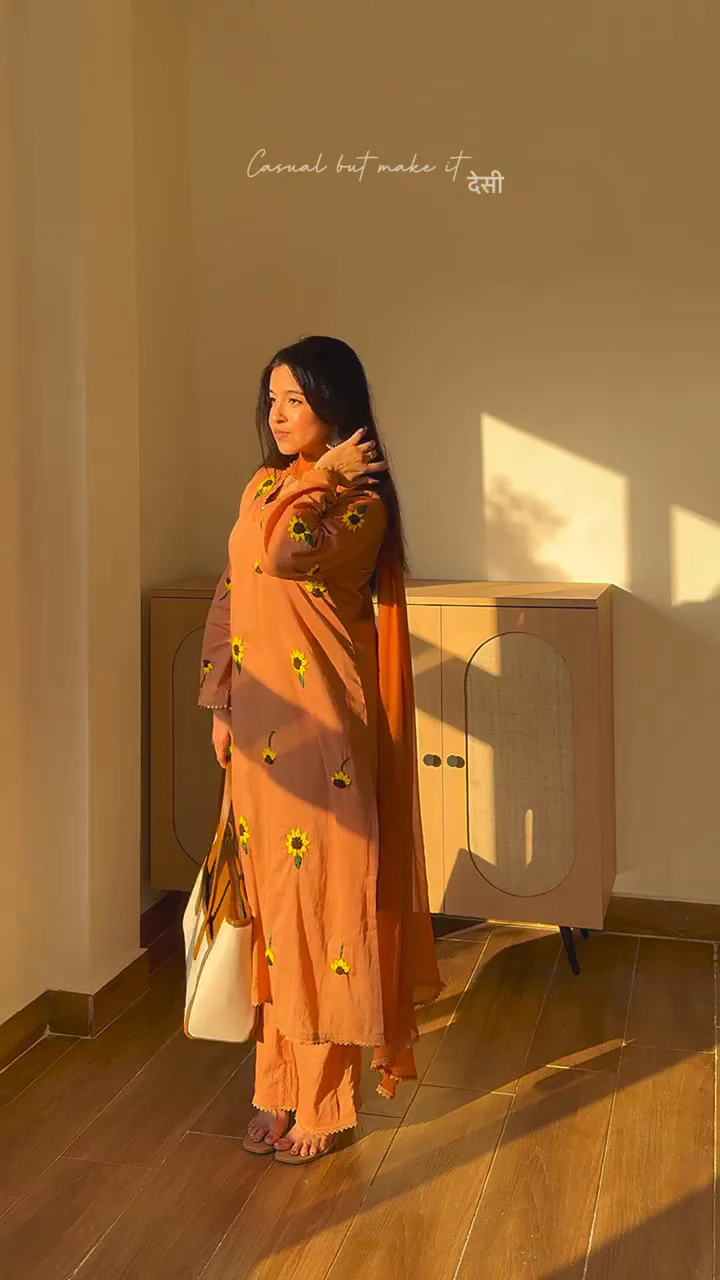 Aarohi Sunflower Embroidered Rayon Kurta Set - Image 5