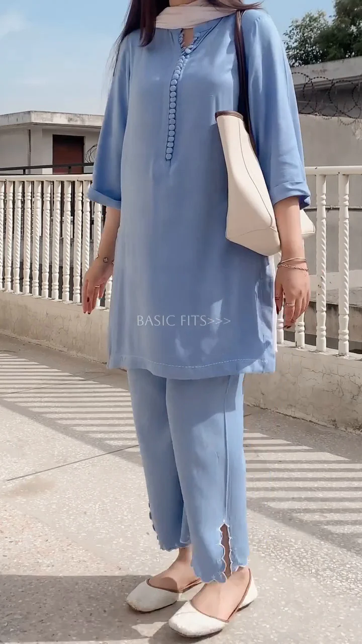 Harmi Simple Yet Stylish Kurta Set - Image 5