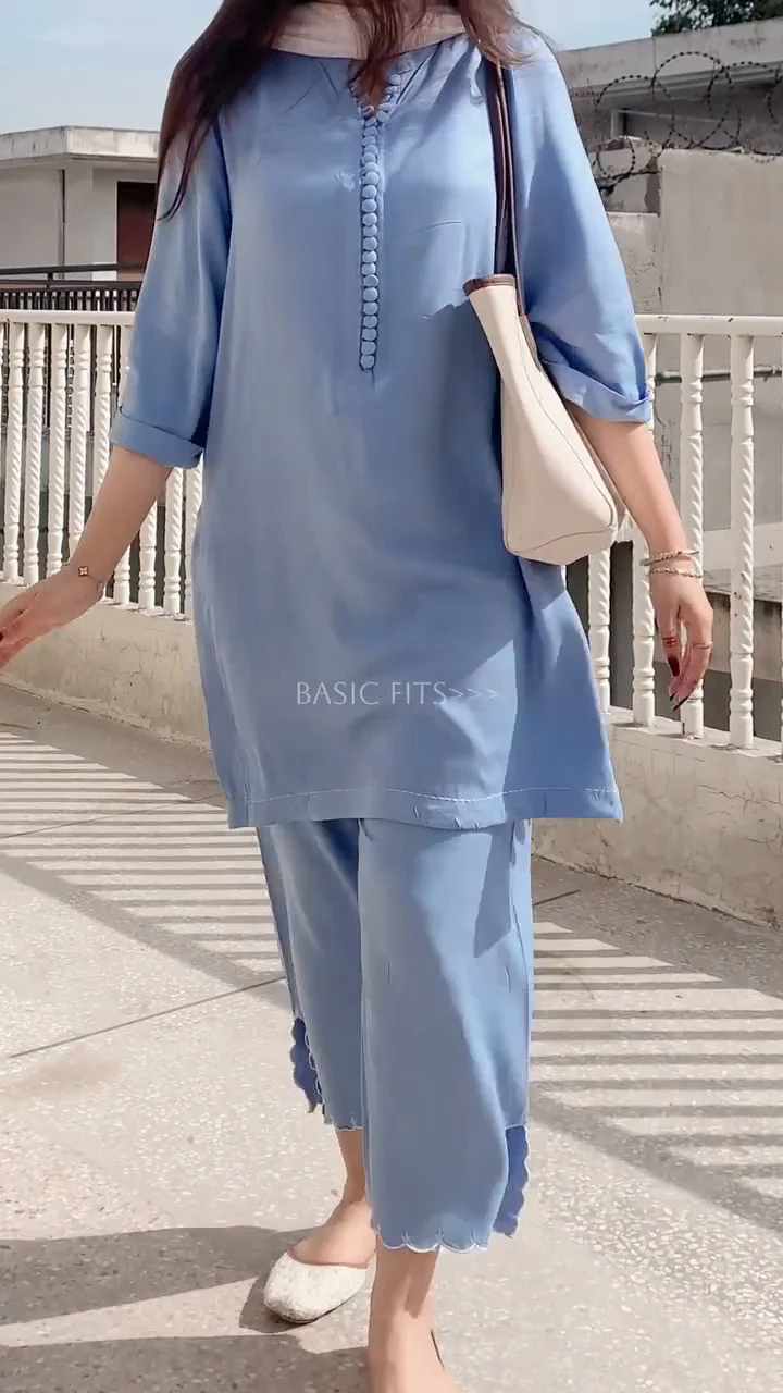 Harmi Simple Yet Stylish Kurta Set - Image 7