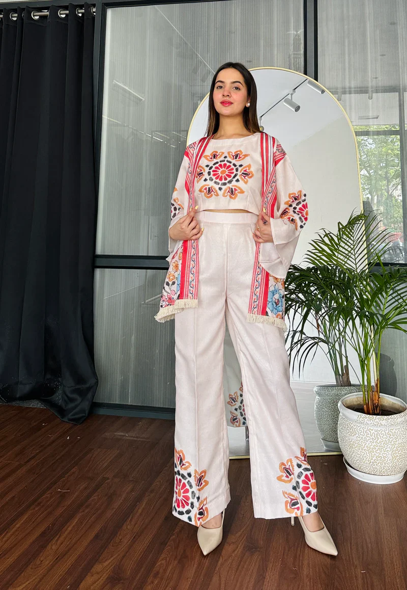 TRENDY OUTFIT BY SUMMER