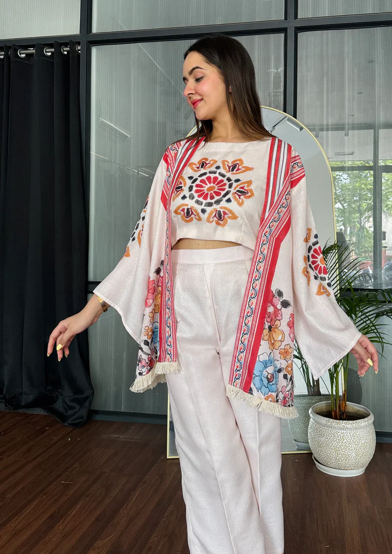 Khanak Trendy Floral Printed Outfit at Best Piece - Image 3