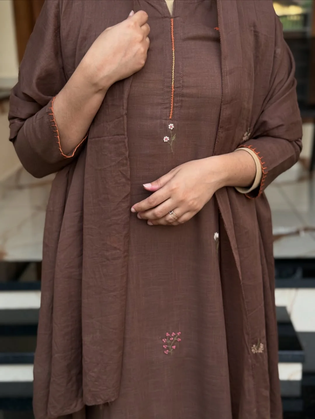 Rashmi Minimal Embroidery Brown Set - Image 3