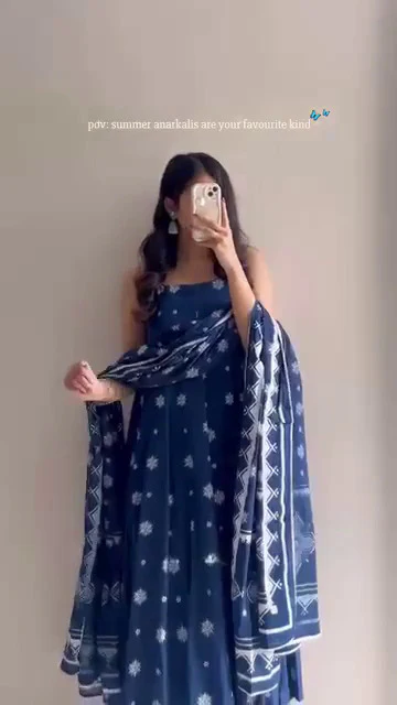 Stylish Sleeveless Anarkali for Summer - Image 3